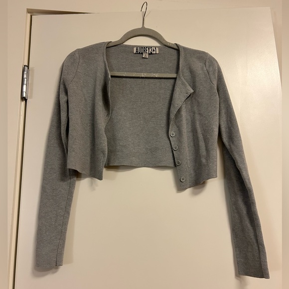 Audrey 3+1 gray cropped cardigan size small - Picture 2 of 4